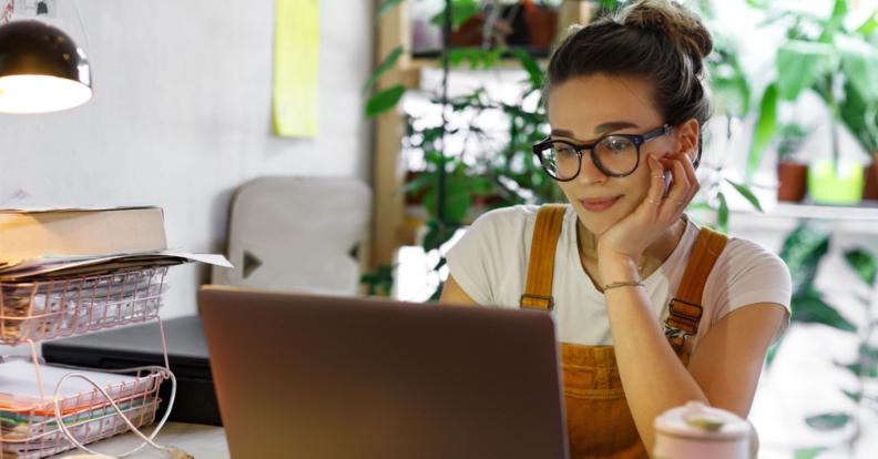 Pénzkeresés otthonról